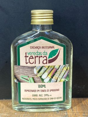 Cachaça de bolso Veredas da Terra amburana 180ml
